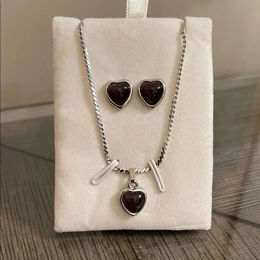 Vintage Silver-tone Purple Cats Eye Heart Necklace & Stud Earrings - Set